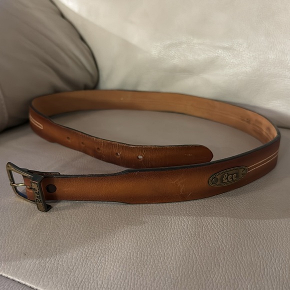 Men’s Lee leather belt preowned size 34-36. Bundle to save shipping. USA NYC Lee - Picture 8 of 16
